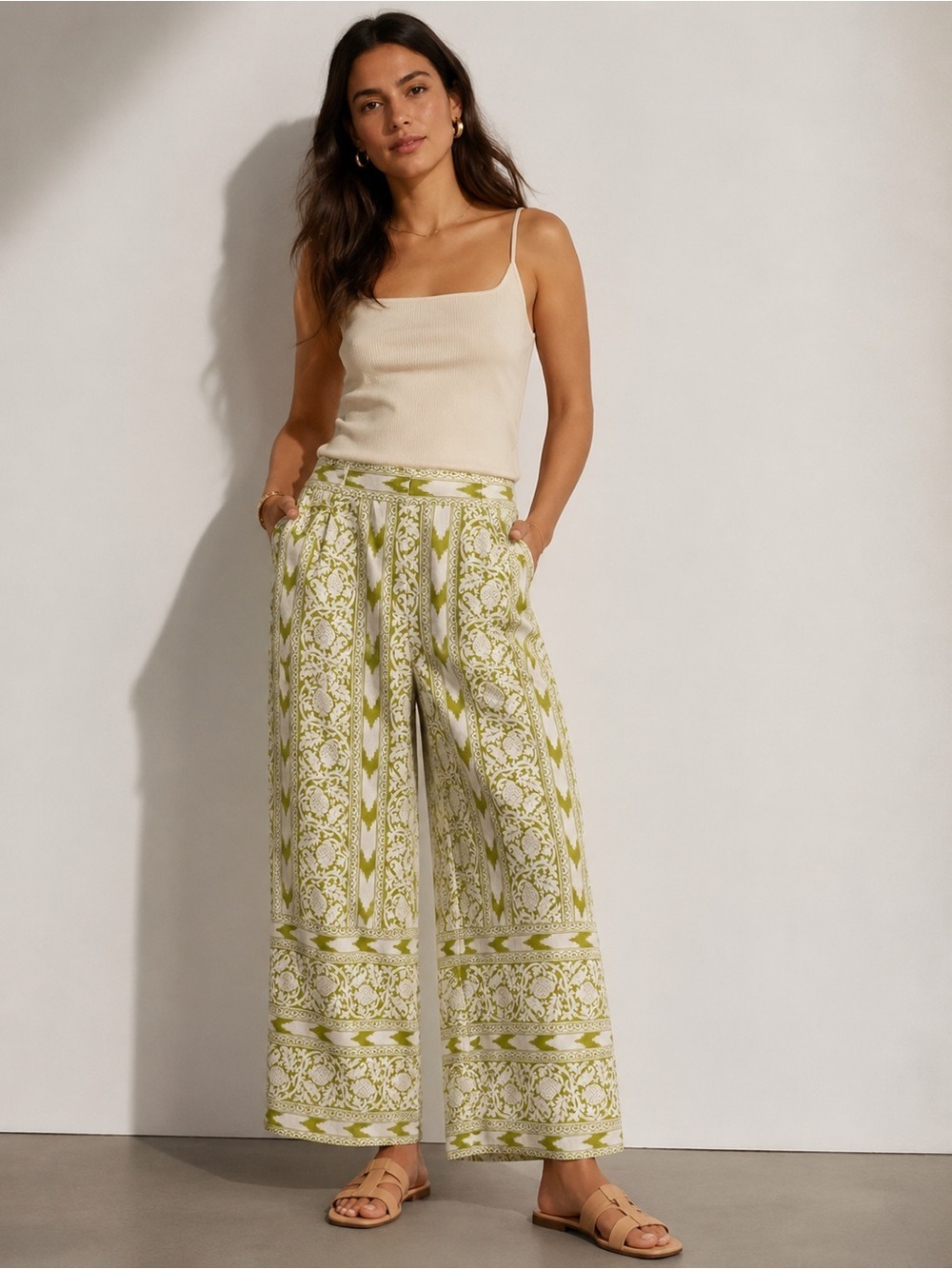 Julia Amory Collection withe and green pants sz small